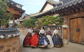 古尔丹吉韩屋村
